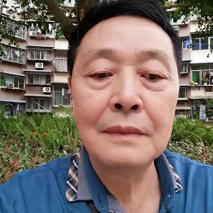 方盒用迷离的照片