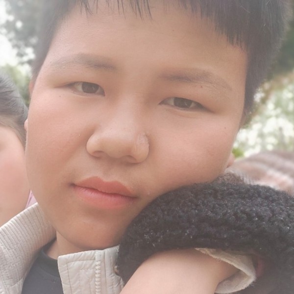 八九缺十的照片