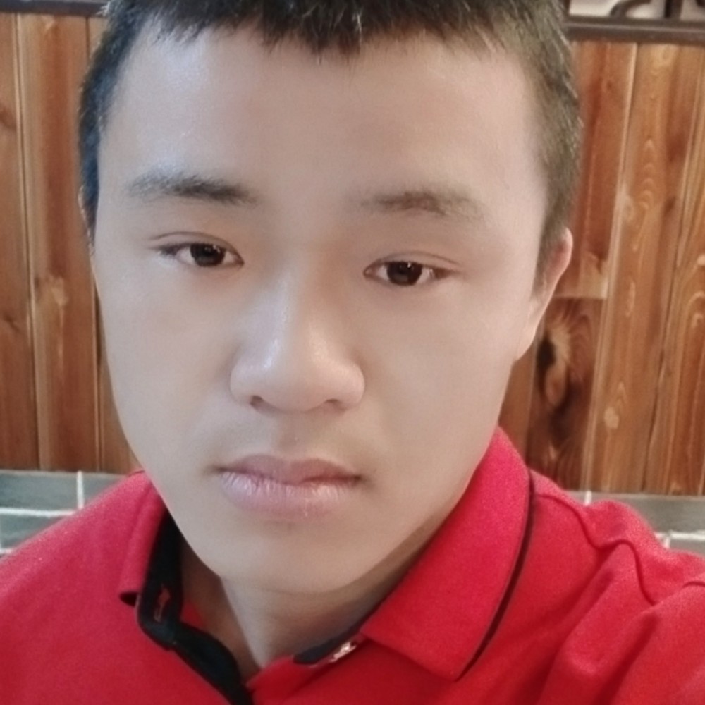 爱情本是小丑的照片