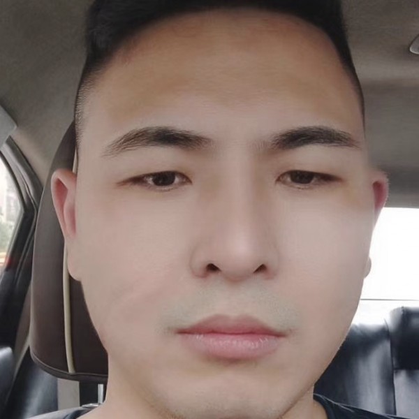 唐伦的照片