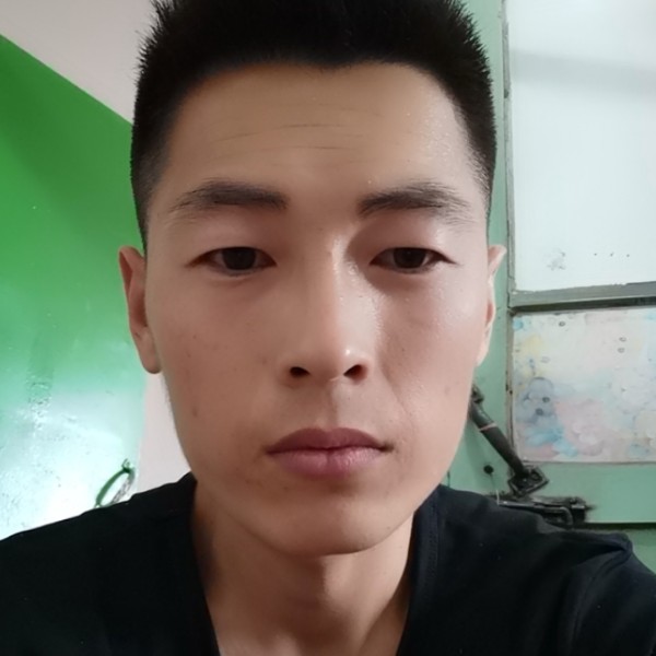 网络挽手闪闪的照片
