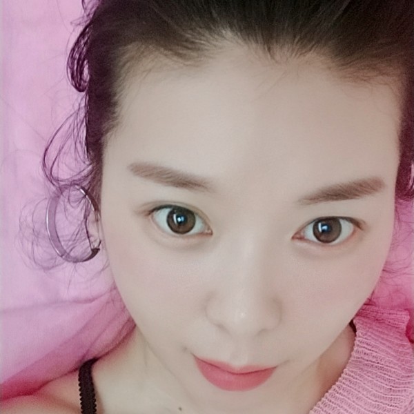 忘忧回眸欣喜的照片