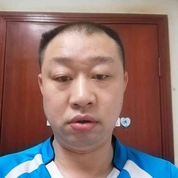调皮吃醋台灯的照片