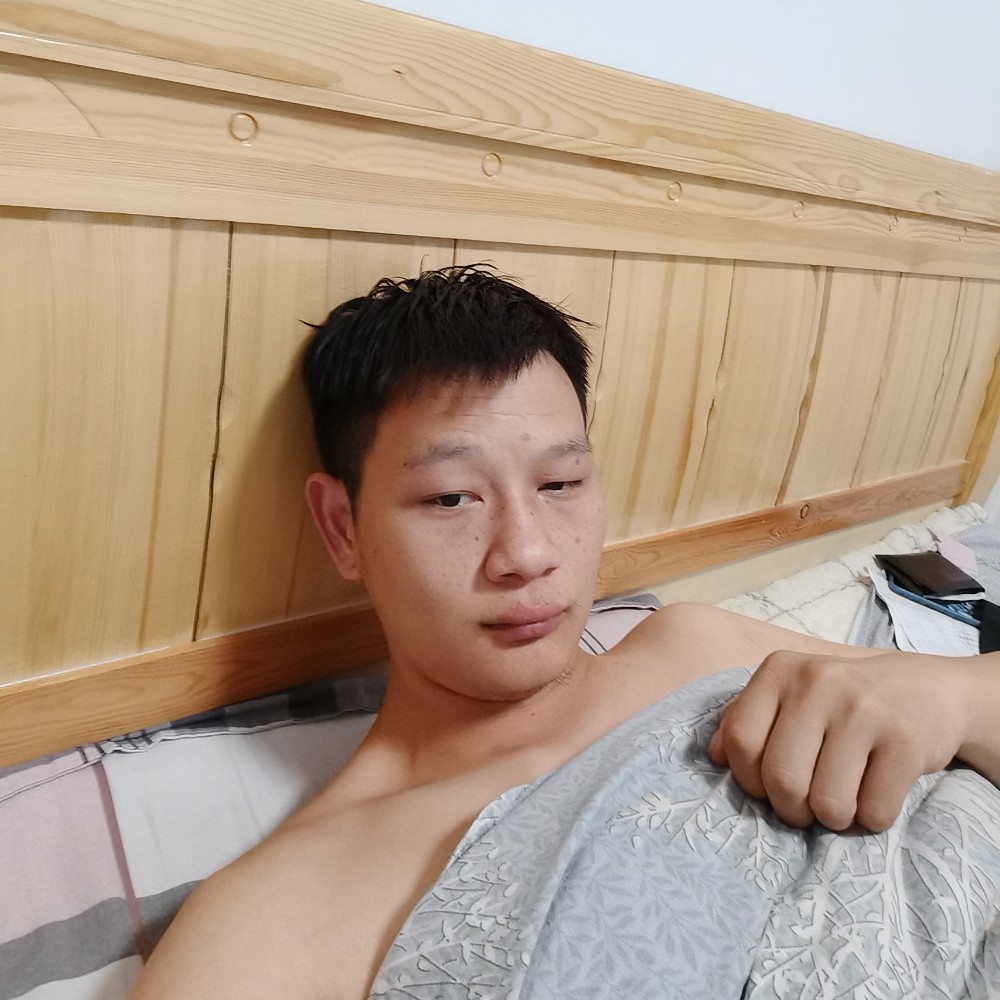 冷眸悲凉的照片