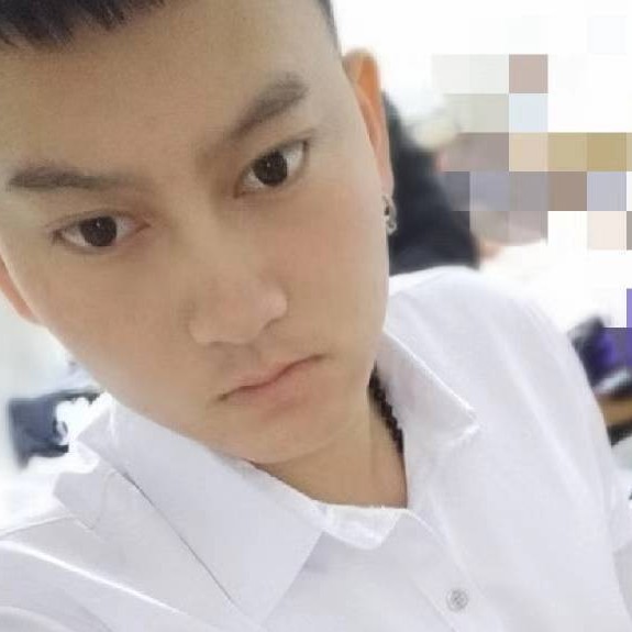灼热保卫碧影的照片