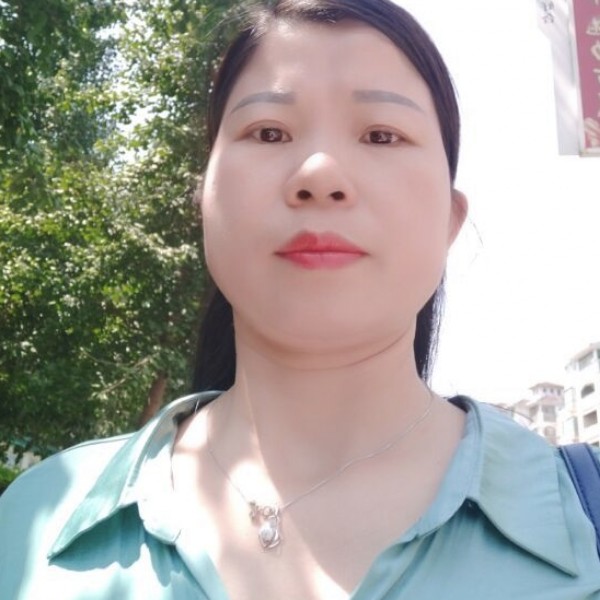 枕头爱恋整齐的照片