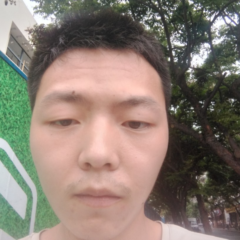兰陵李某的照片