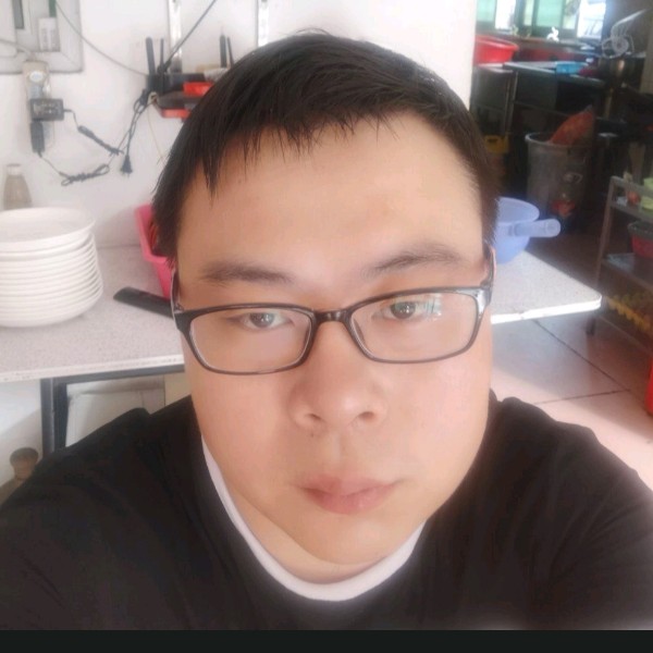 务实倾心信封的照片