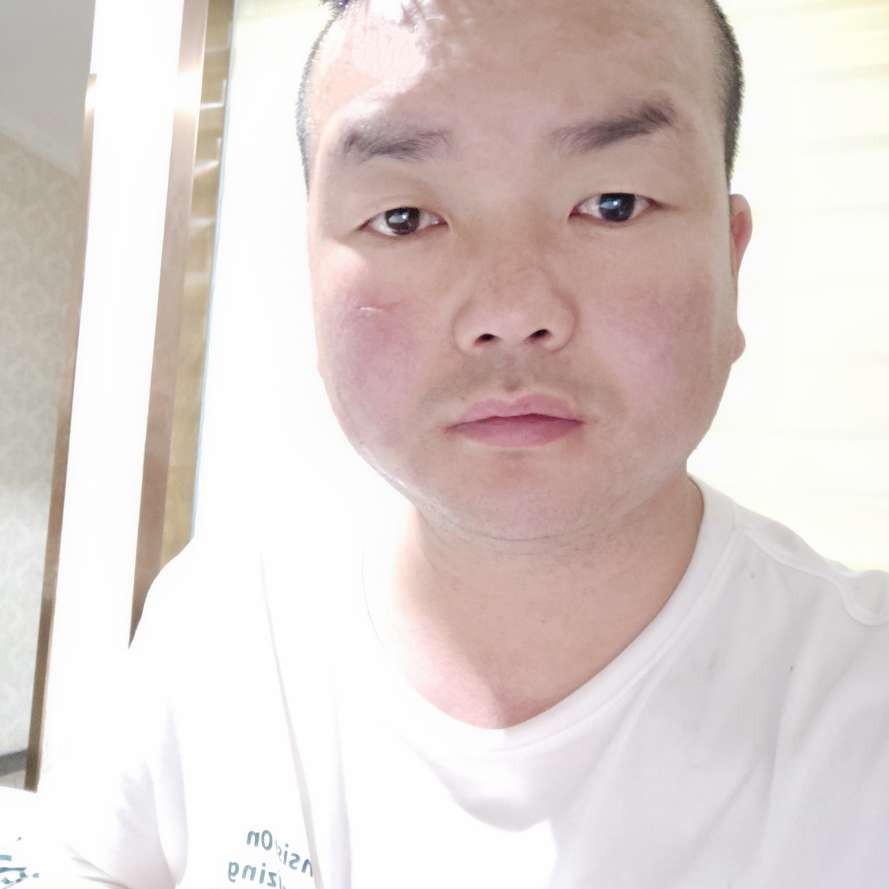 枕头浅吻老实的照片