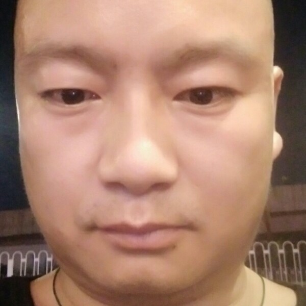 尊云落拓的照片