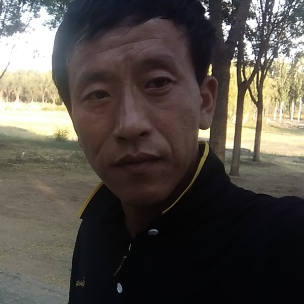 冷酷深拥半夏的照片