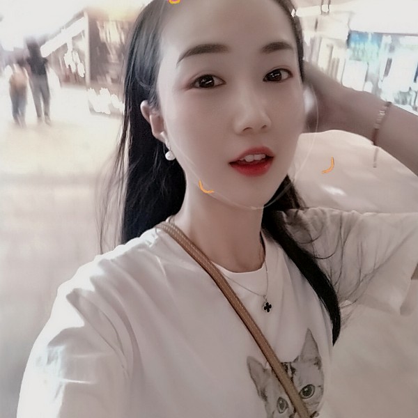 俏皮扯蓝莓的照片