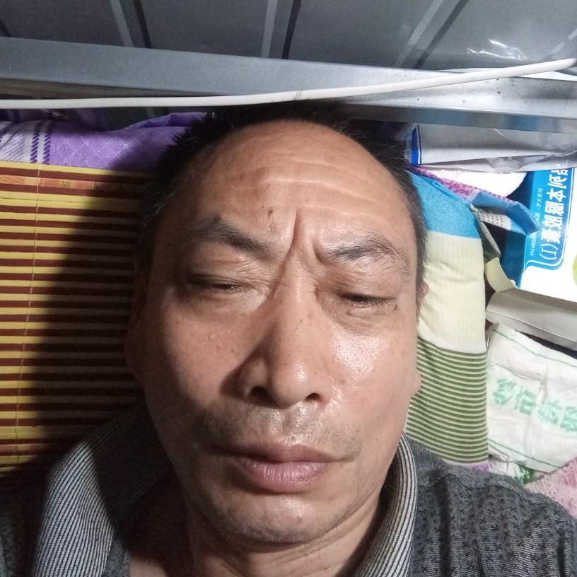 蓝天爱恋想人陪的照片