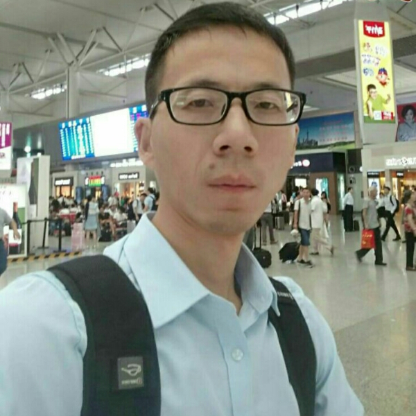 清晨飘雪的照片