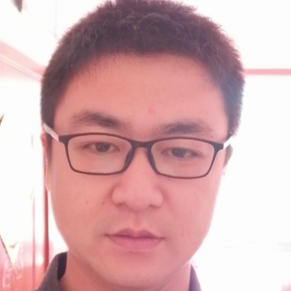 上了年纪的大叔的照片