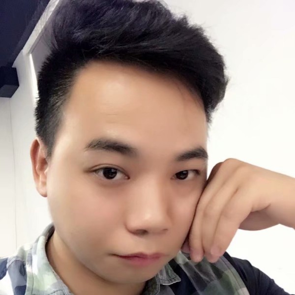 灰狼迷路的照片