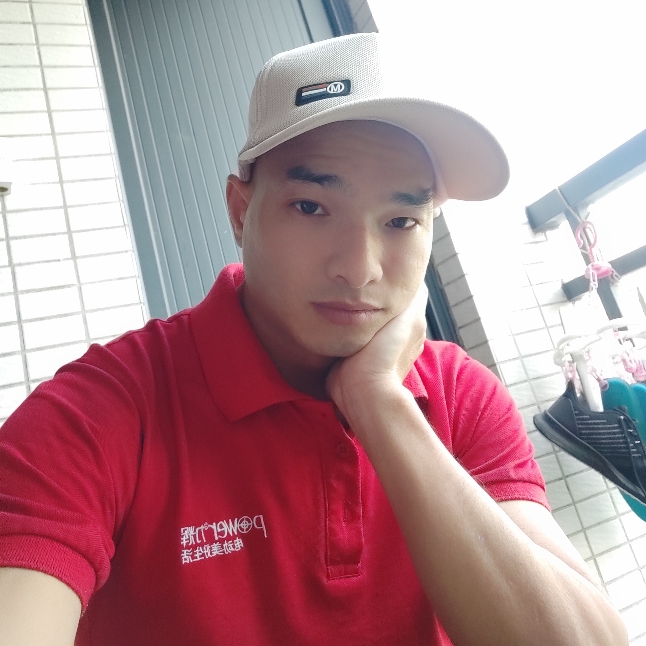 代洪江的照片