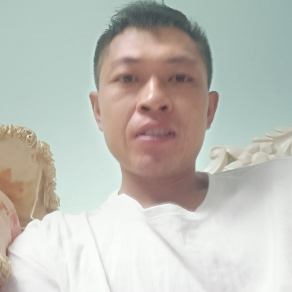 一个人那音响的照片