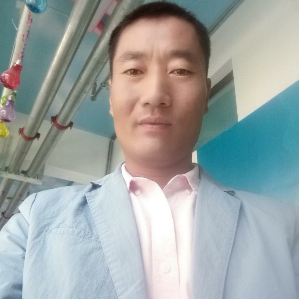 15815888的照片