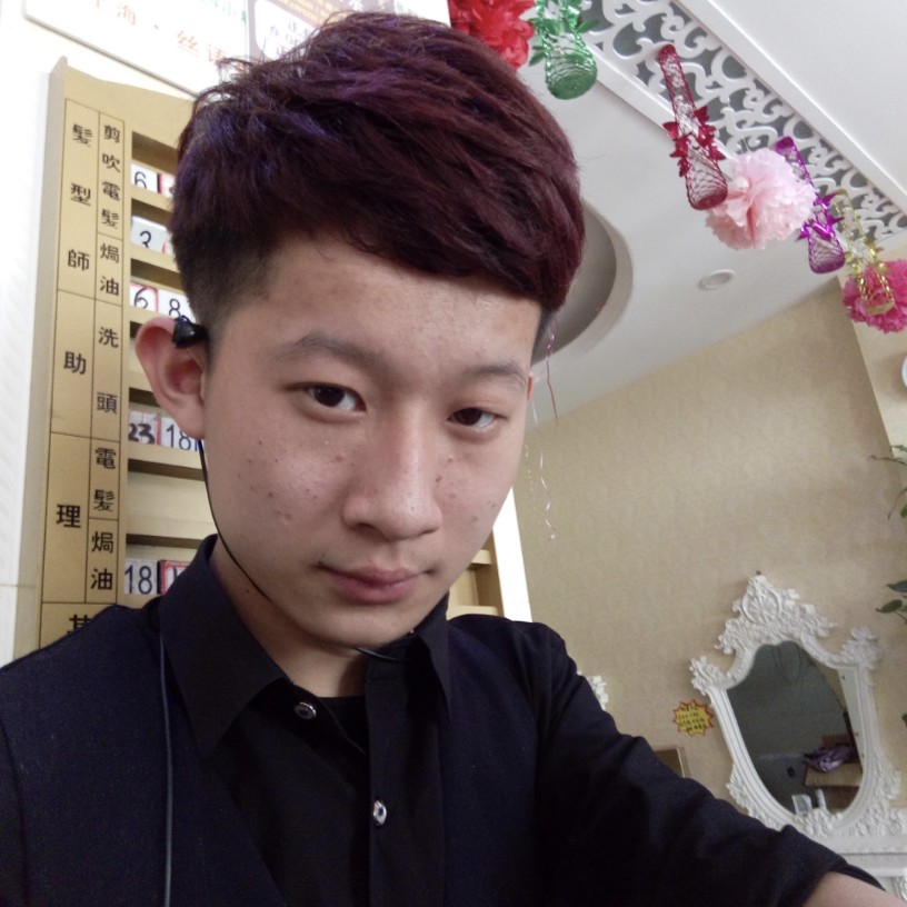花魂闻大力的照片