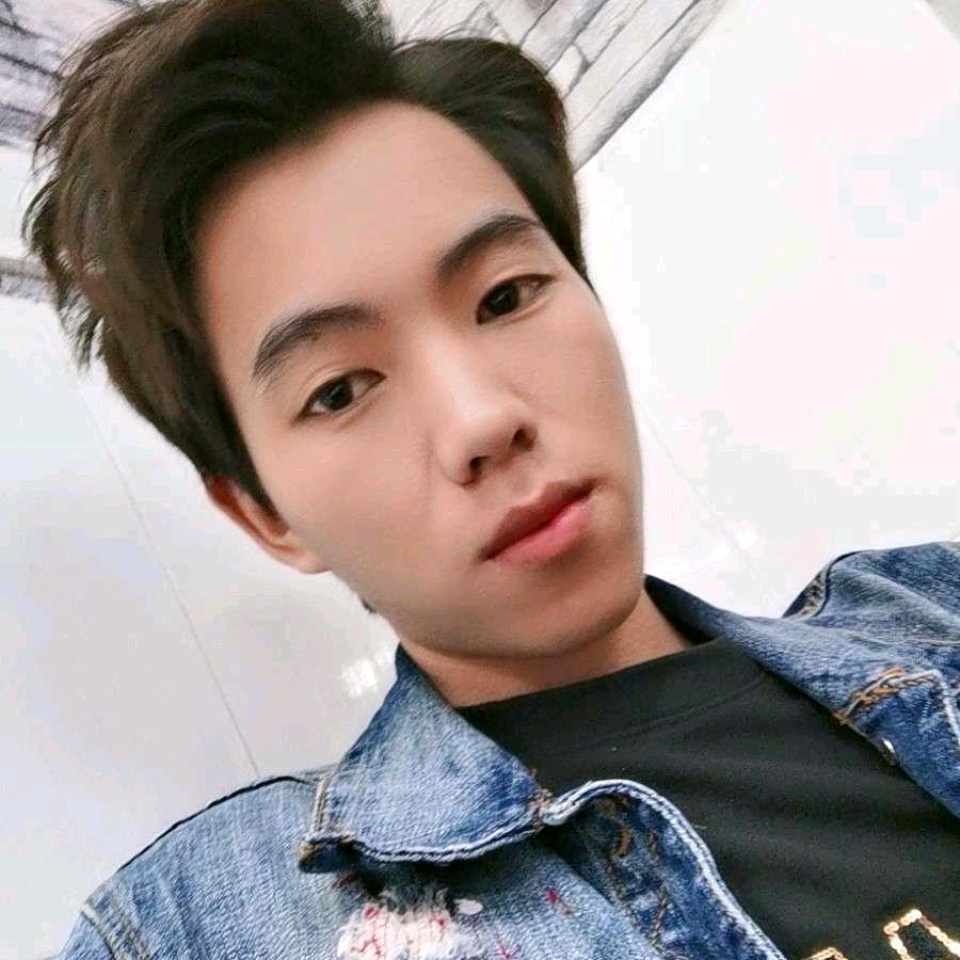 白云爱醉熏的照片