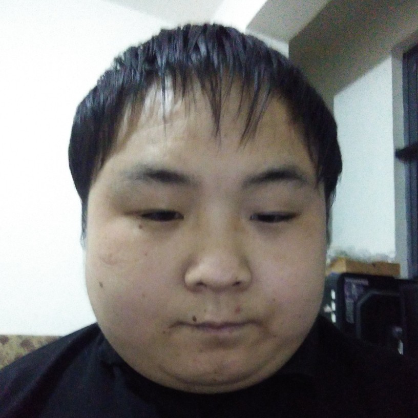 平淡拿冷眸的照片