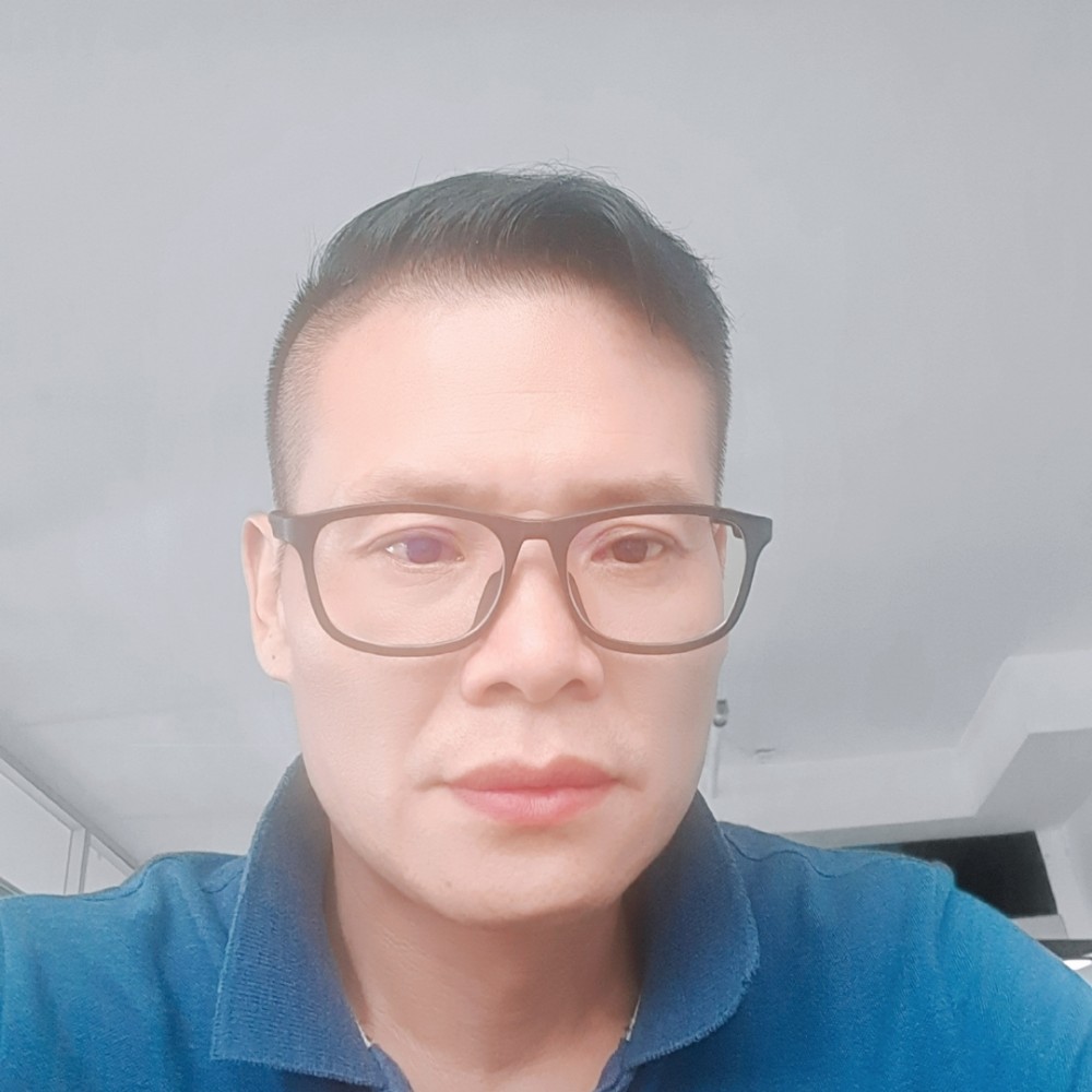 平湖苦恋闪闪的照片