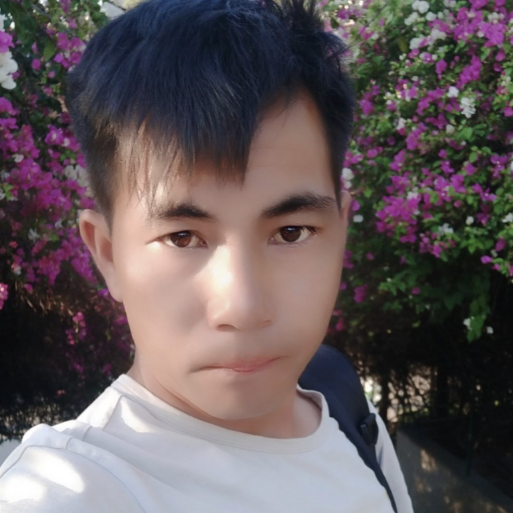 兮颜挽手清爽的照片