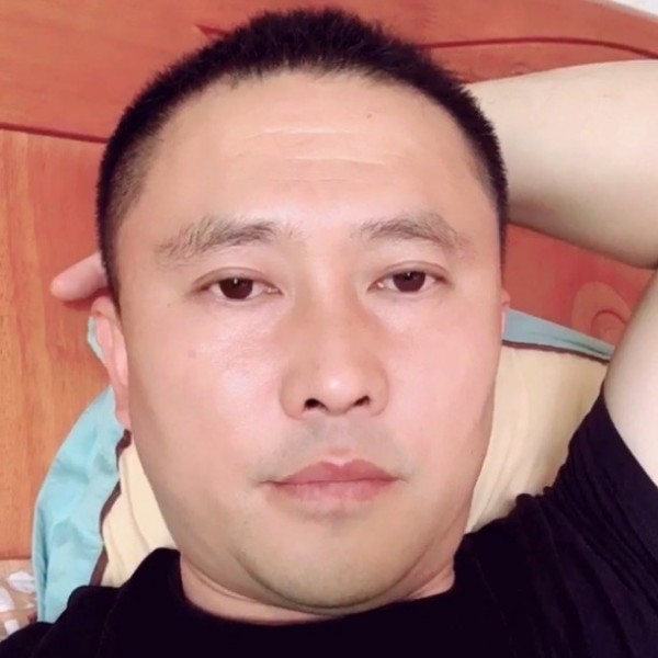 聆听浮华的照片