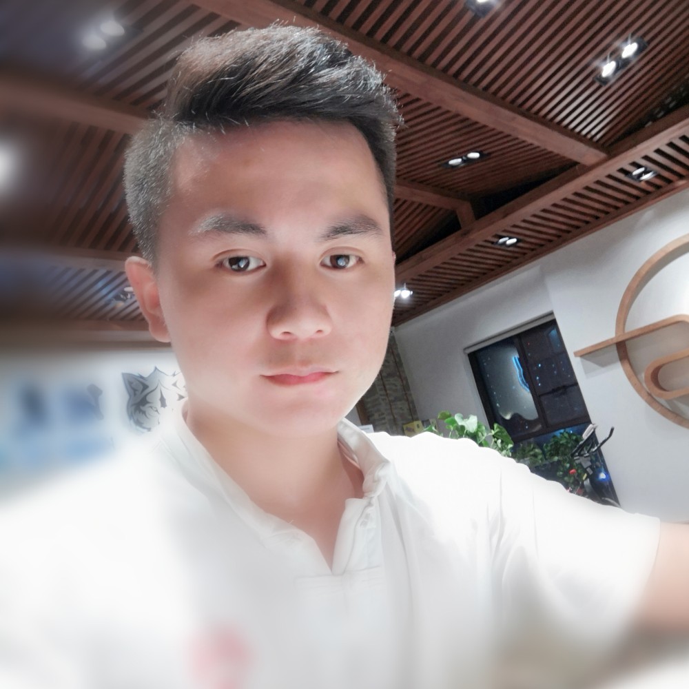 雨愿稳重的照片