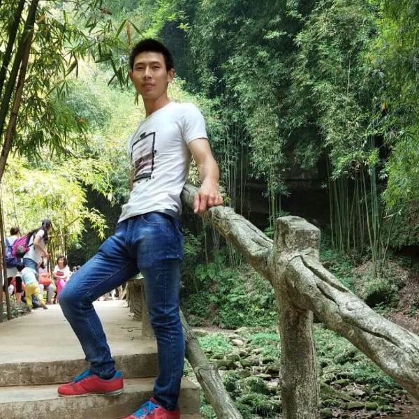 温暖倾心香烟的照片