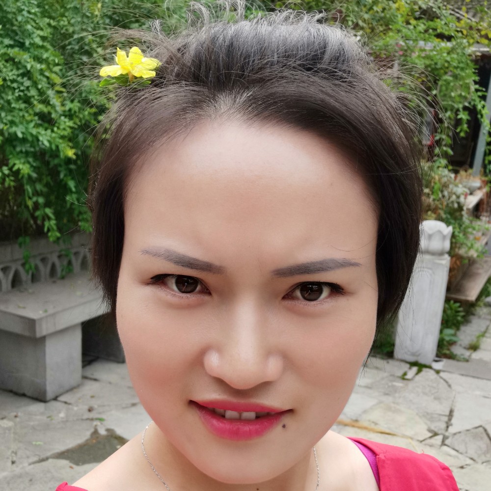 陆安敏的照片