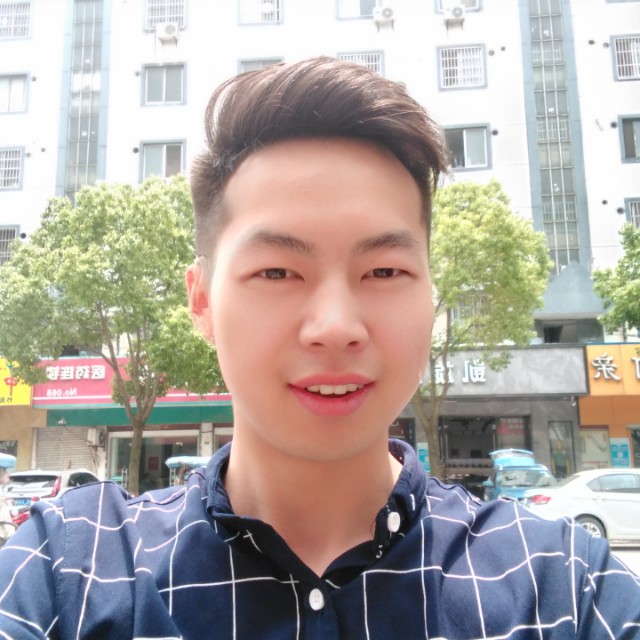 优雅浅吻黄豆的照片