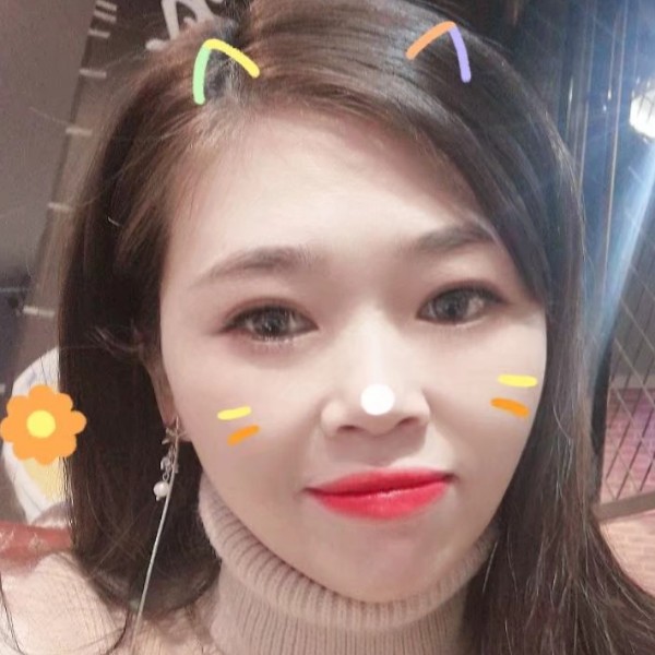 冷眸爱默默的照片