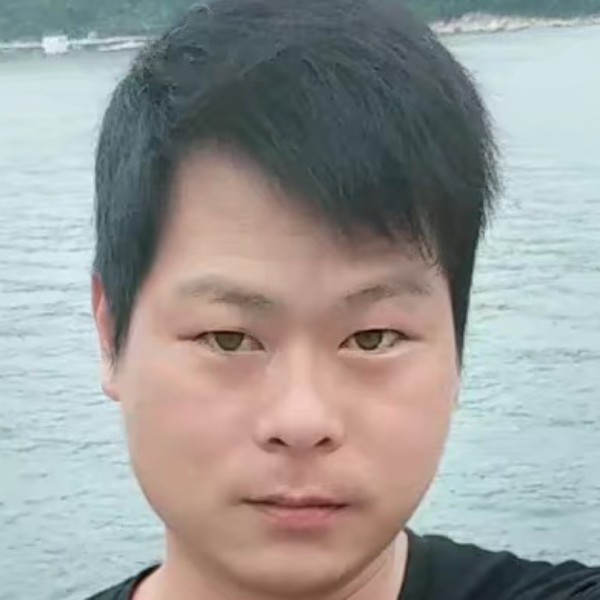 杨烊的照片