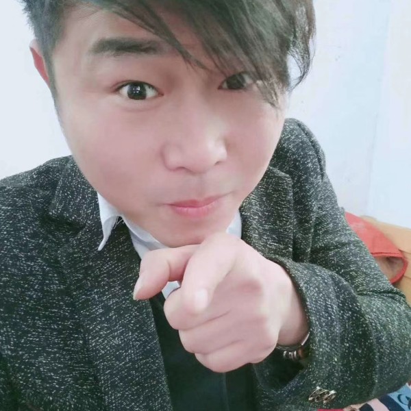 鹰ᝰ的照片