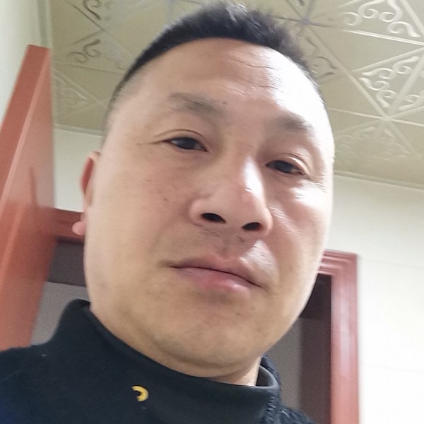 洪心雨的照片
