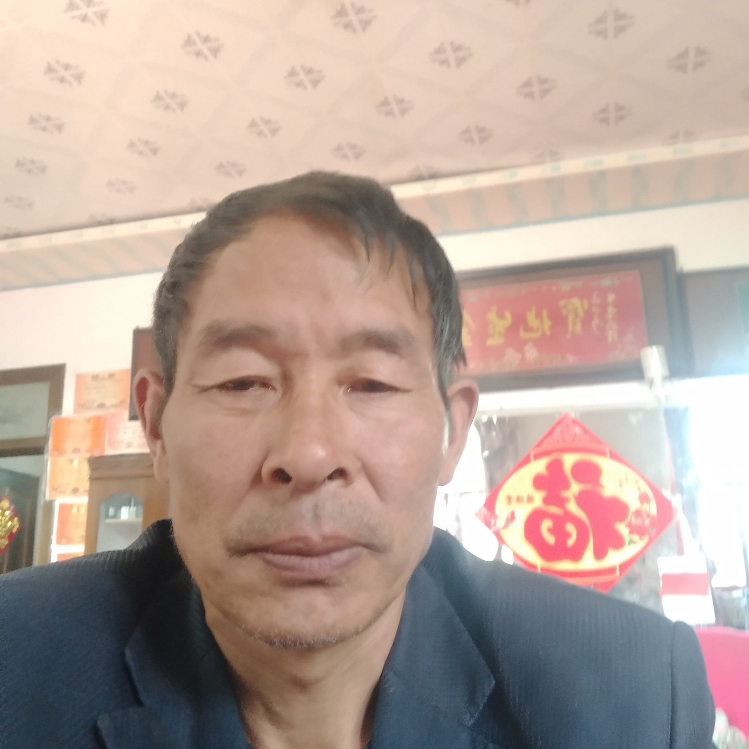 贪玩迎荼蘼的照片