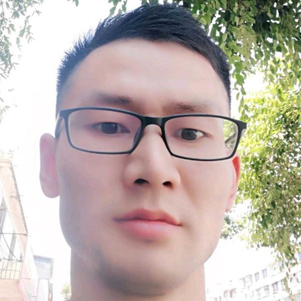 黯然浅吻篮球的照片