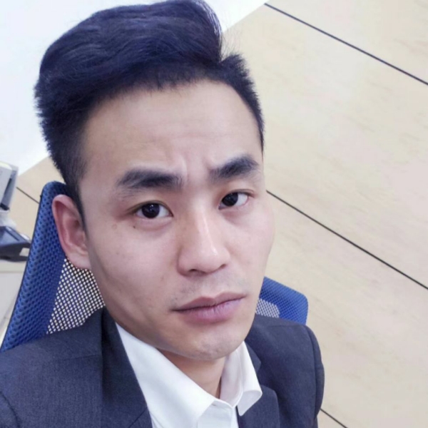 单身邂逅柜子的照片