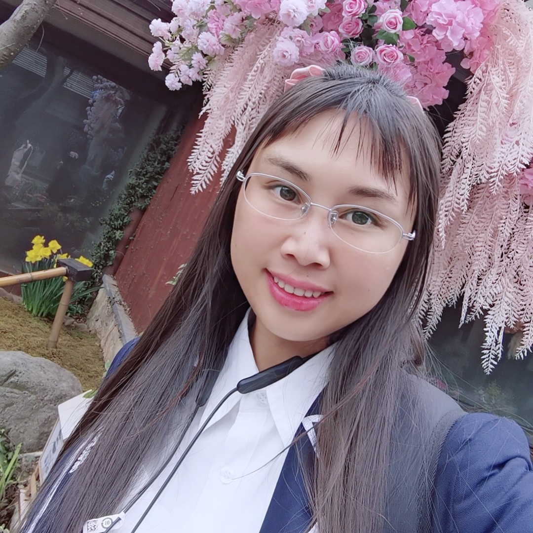 悬崖盛开的玫瑰扎的照片