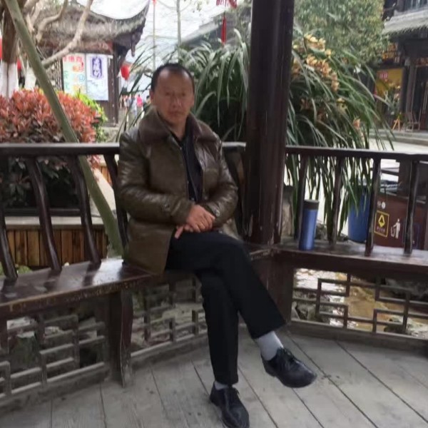 何春保的照片