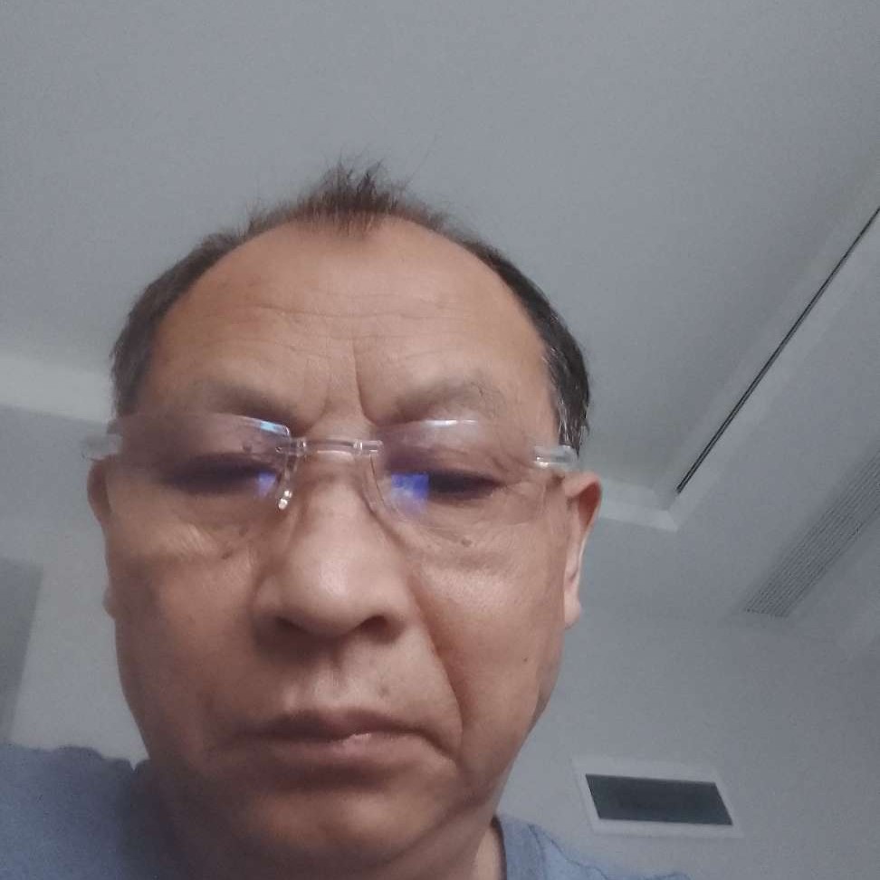 负责就战斗机的照片