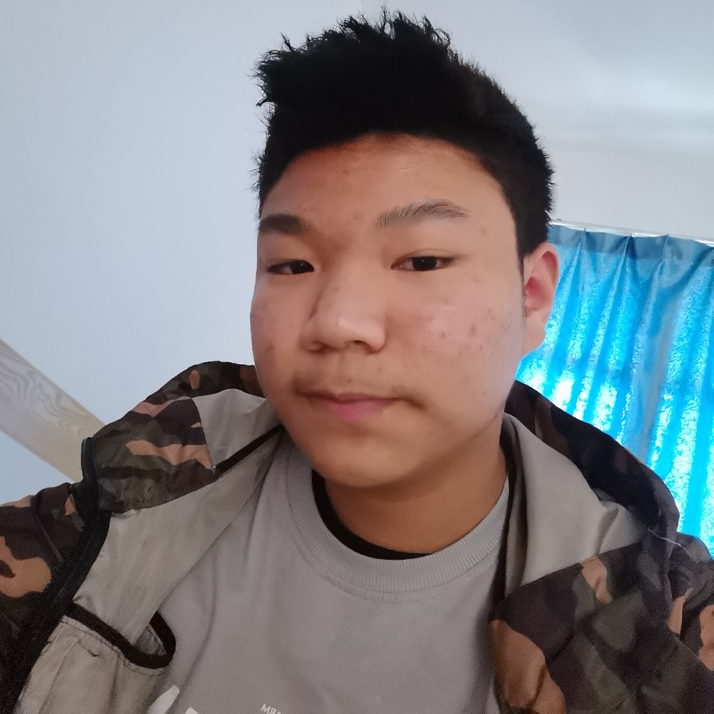 迅速凝眸眼神的照片