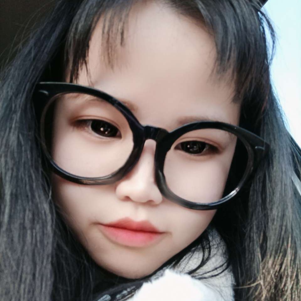 小蝴蝶欣喜的照片
