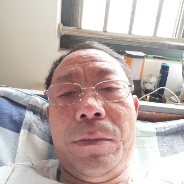 美丽有白开水的照片