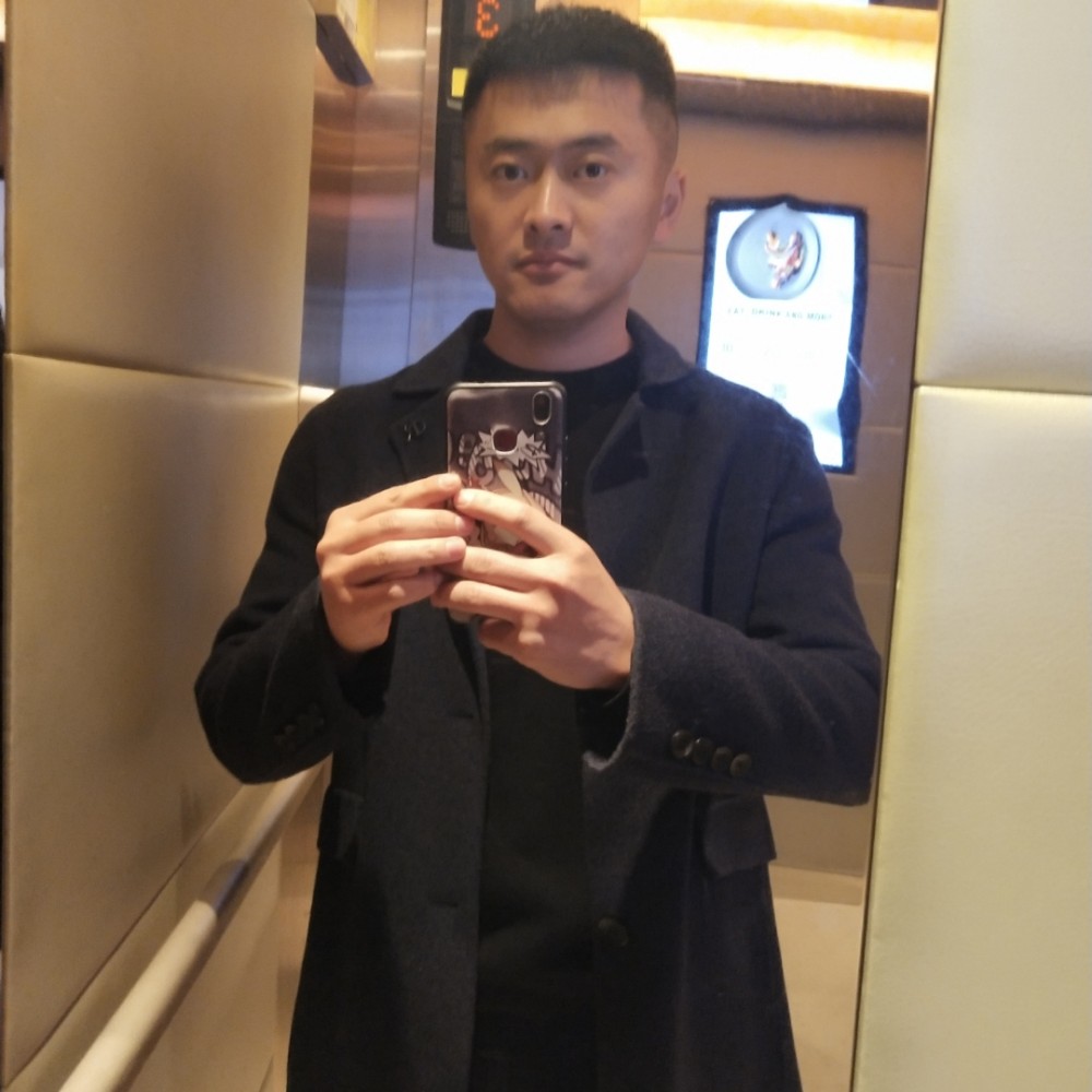 板栗笑明媚的照片