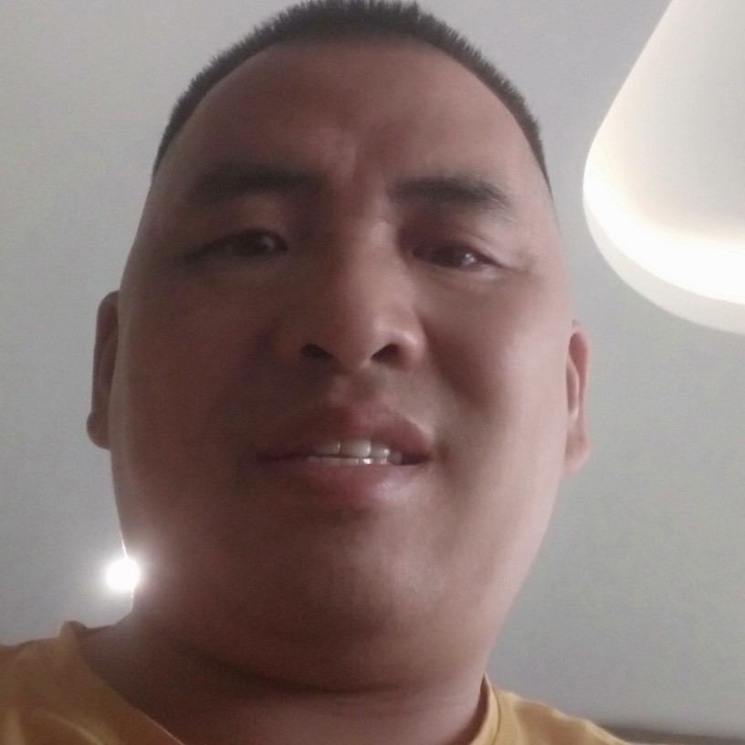 春天游泳的照片