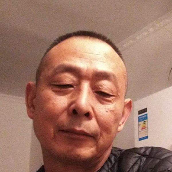 ∵崔先生的照片