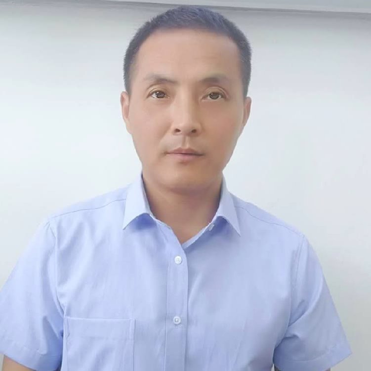 娇气笑羽毛的照片
